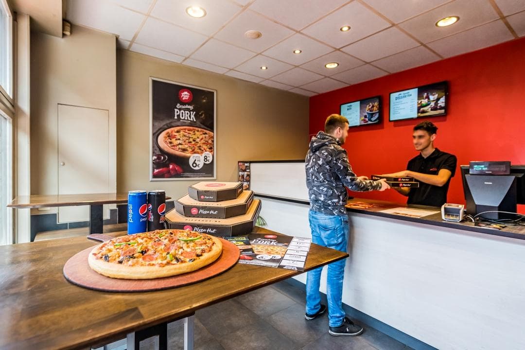 Gemiddeld Weekendtas Specificiteit Pizza Hut Delivery Roeselare | Bestel makkelijk online voor levering of  takeaway.